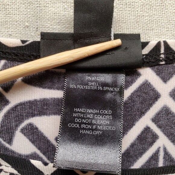 Enfocus Studios Black and White Dress in Size 8 - Picture 5 of 6